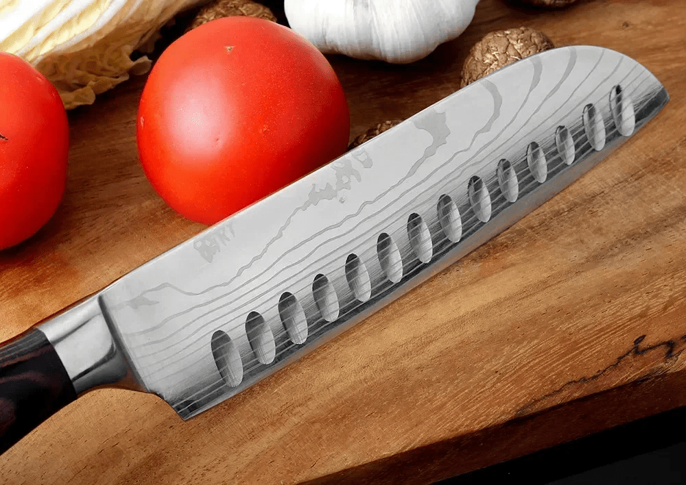 couteau de cuisine damascuskitchenknives couteau santoku g 7 pouces montrant la face de la lame