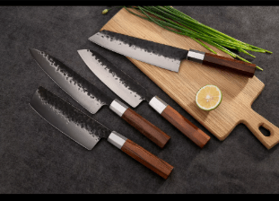 Couteaux cuisine professionnel planche à découper en bois