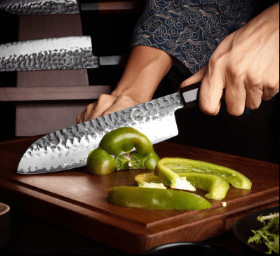 couteau du chef professionnel coupe poivron vert